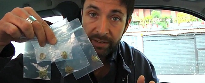 Copertina di Servizio Pubblico, la voglia matta di Amnèsia. La marijuana che non è una droga leggera