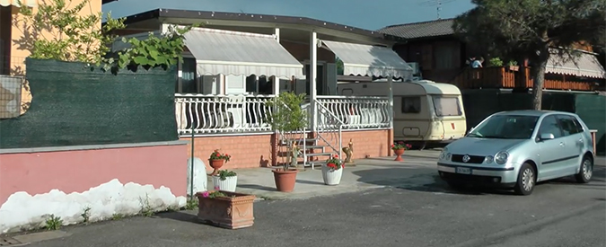 Copertina di Elezioni Milano, Sala e Parisi disertano convegno al campo rom: polemiche con il Pd per gli sgomberi annunciati