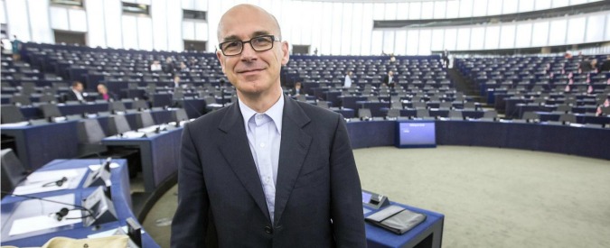 Renato Soru condannato a 3 anni per evasione fiscale: si dimette da segretario Pd, resta europarlamentare