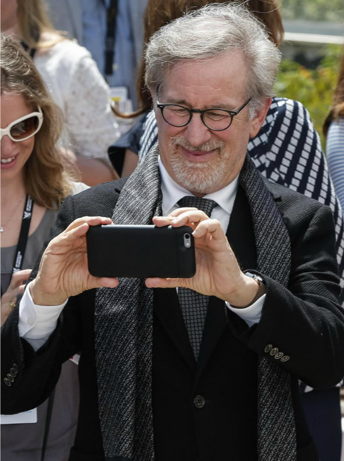 Festival di Cannes 2016, Steven Spielberg dirige The Disney BFG e cita E.T. Applausi per La Pazza Gioia Paolo Virzì