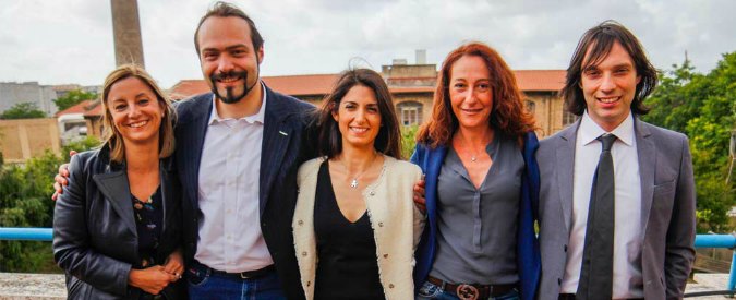 Elezioni Roma 2016, Raggi rivela staff M5s. Ricorso in tribunale contro codice etico: “Candidata ineleggibile”