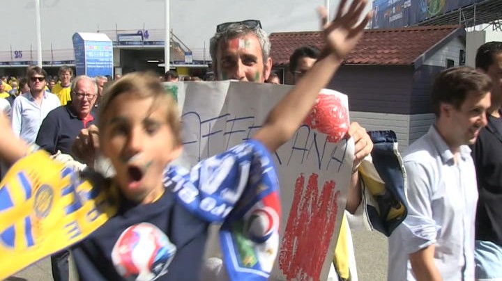 Europei 2016, la festa dei tifosi italiani a Tolosa, delusione per la Svezia