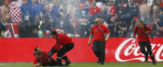 Copertina di Europei 2016, Uefa apre procedimento disciplinare contro Croazia e Turchia per disordini dentro lo stadio – Foto e video