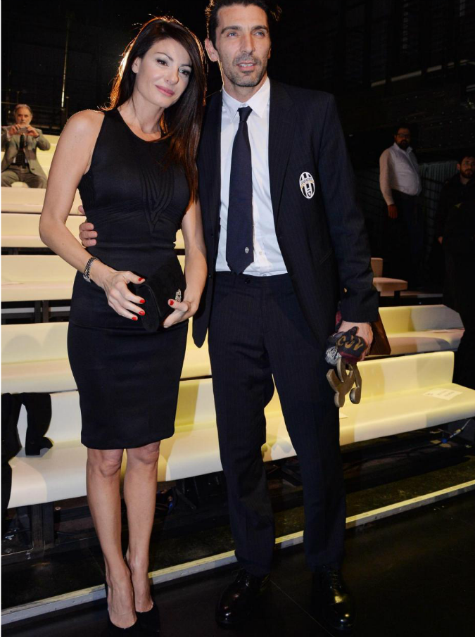 Ilaria D’Amico: “Gigi? Si preparando al ritiro dal campo. Da tanto immagina questo momento” Ilaria D’Amico: “Gigi? Si preparando al ritiro dal campo. Da tanto immagina questo momento”