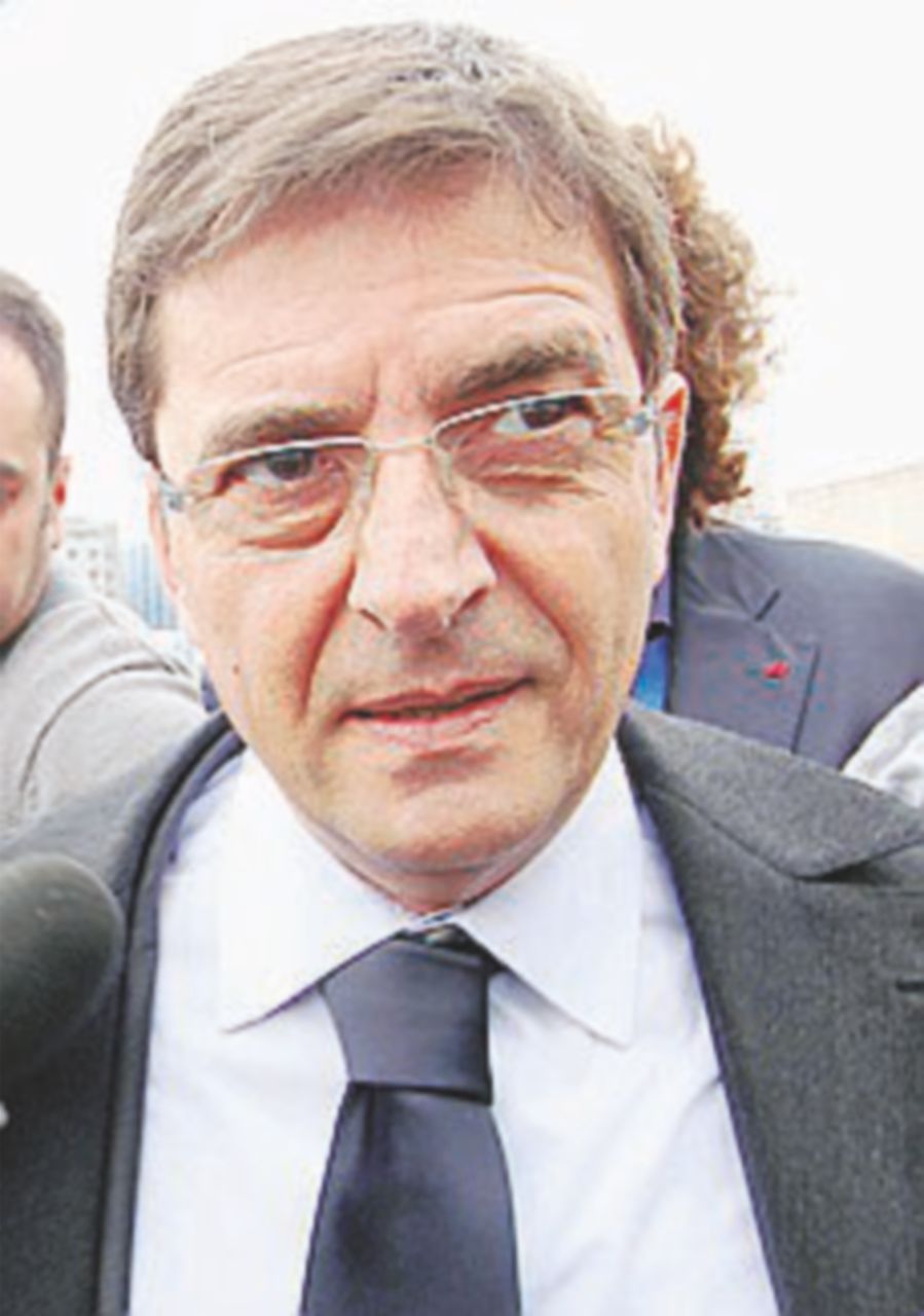 Dopo 2 anni  e mezzo Cosentino lascia il carcere: domiciliari