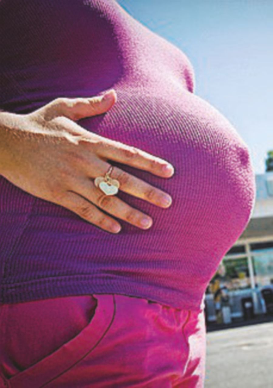 Donna incinta beve bibita avvelenata, arrestato il compagno