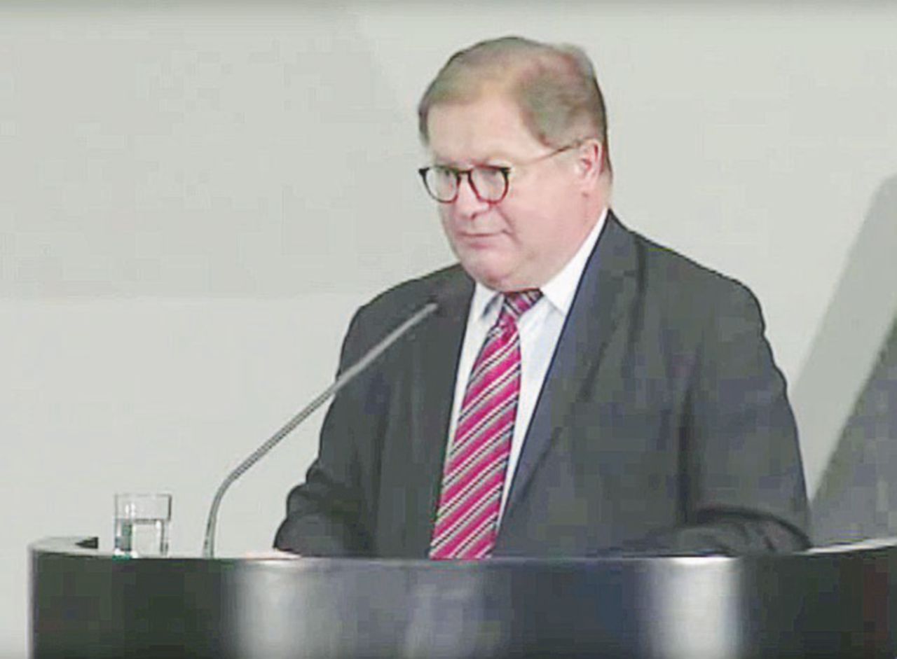 Copertina di Altri 13 docenti del Sì nel fascicolo su Barbera e la grande spartizione