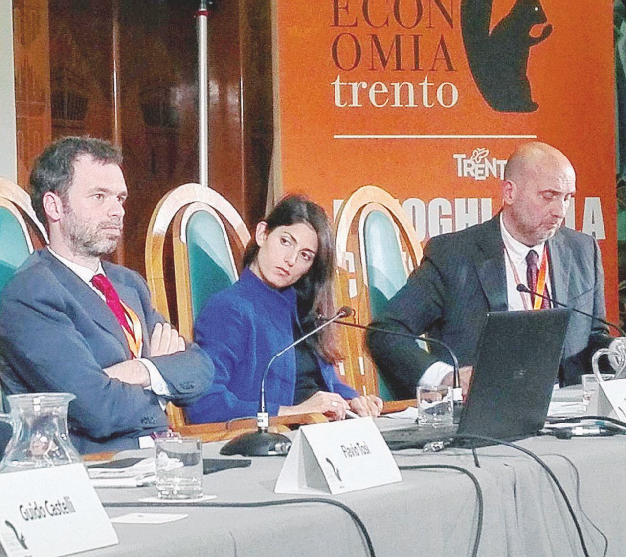 Raggi, ultimo spot a Trento. Anche Fassino si fa vedere