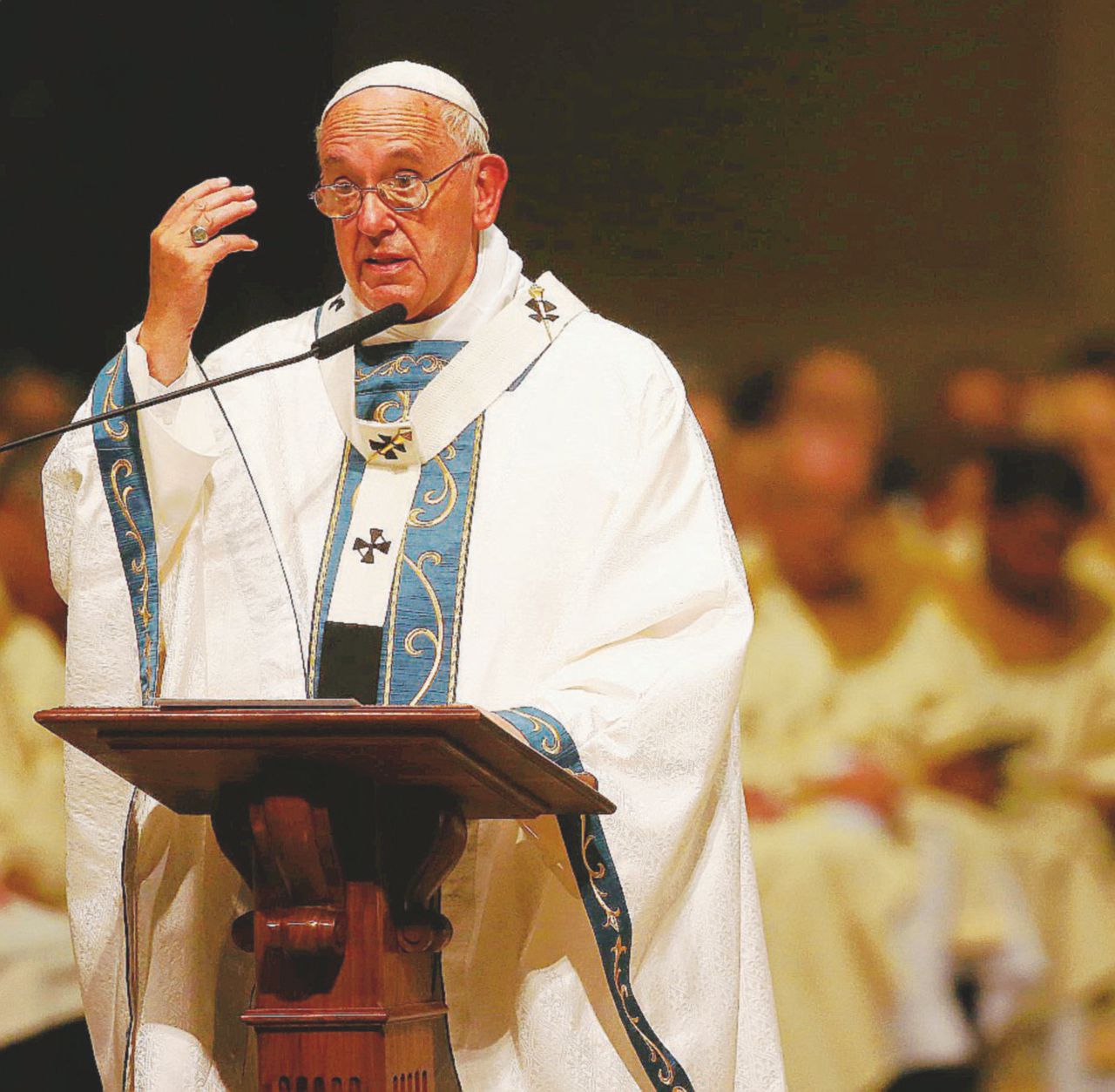 Lo schiaffo di Francesco: via chi copre i pedofili