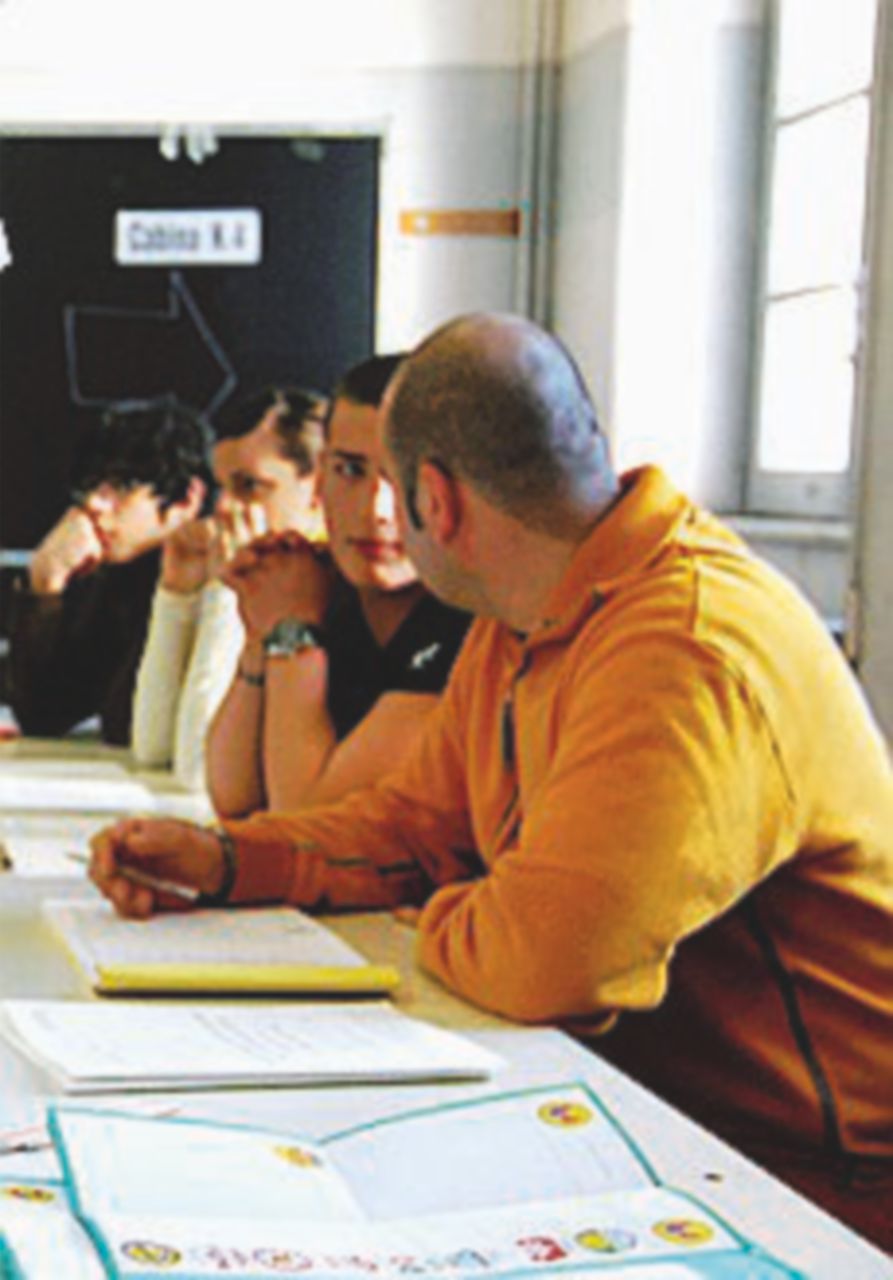 Napoli, il Pd avverte: “Mancano ancora 70 presidenti di seggio”