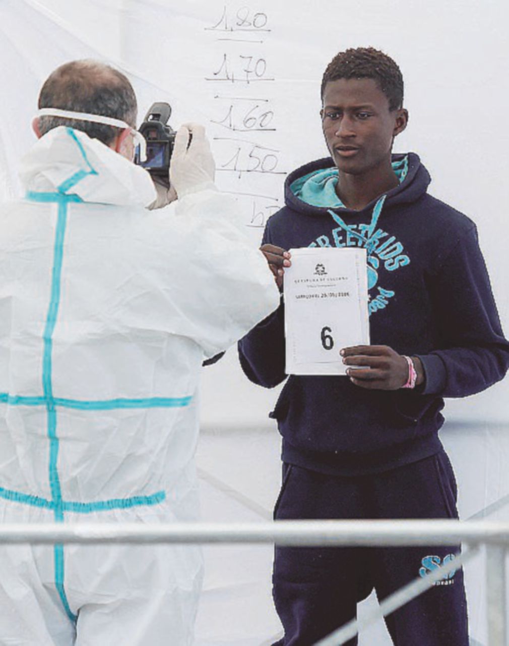 Piano dopo piano, l’Europa scaccia il fantasma-profughi