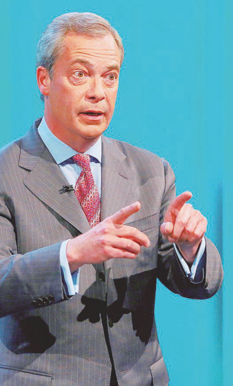 Copertina di Cameron-Farage, sul ring del Brexit finisce in parità