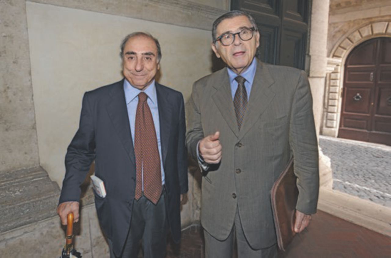 “È impossibile fare assieme il premier e il segretario Pd”