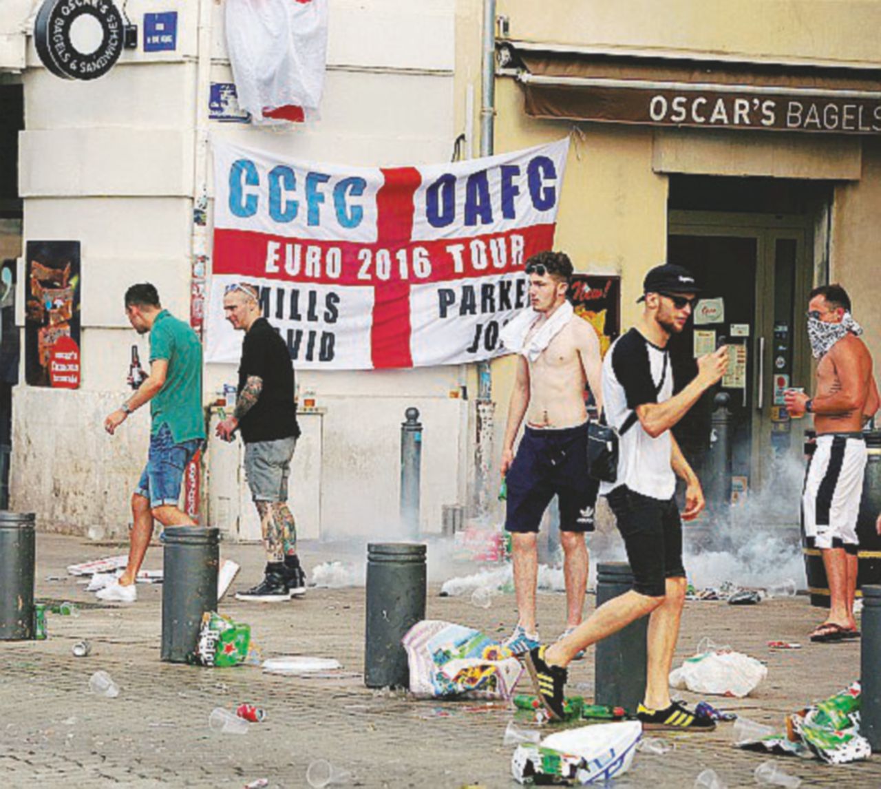 Copertina di Scioperi, immondizia e hooligans, il terribile inizio  dell’Europeo di Francia