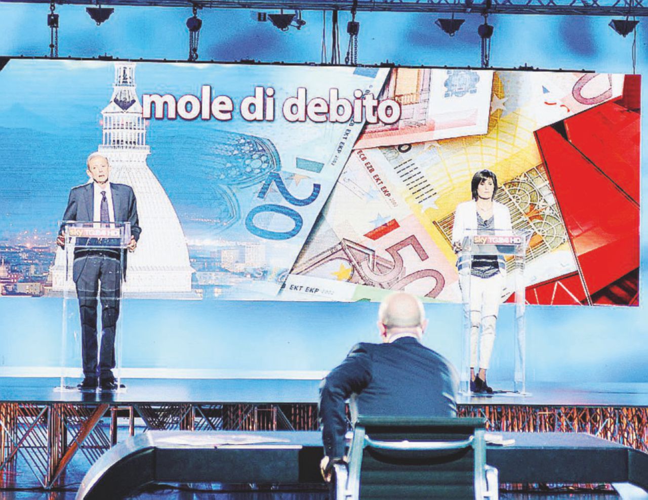 Torino, Appendino attacca Fassino su debito e povertà