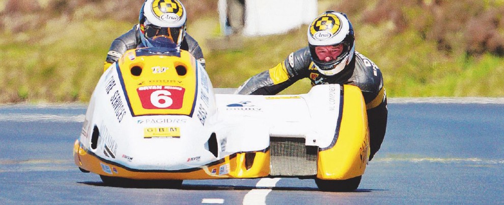 La gara di sidecar La sfida in moto più pericolosa al mondo conta altri 4 morti