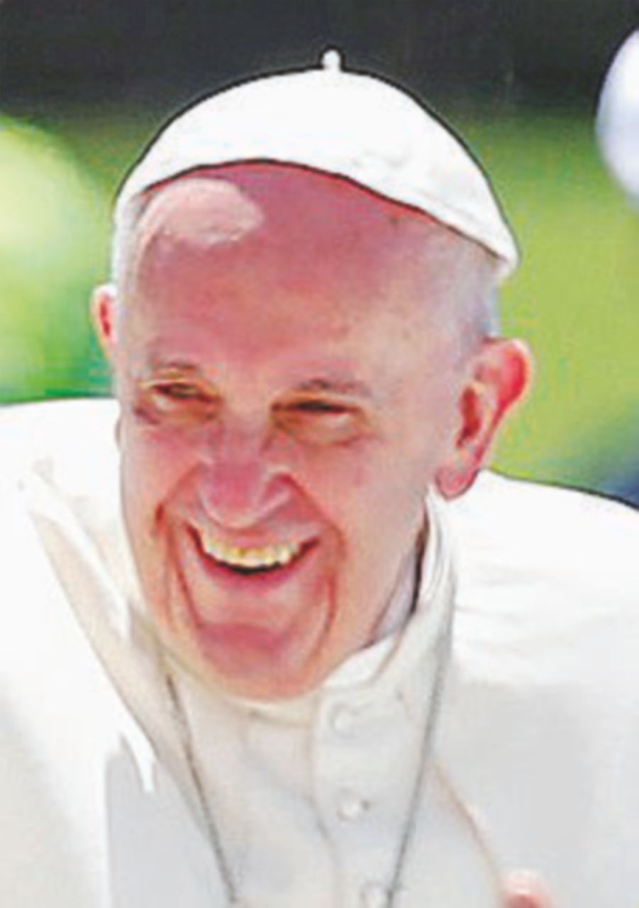 Copertina di Papa Francesco porta a Roma da Lesbo altri nove siriani