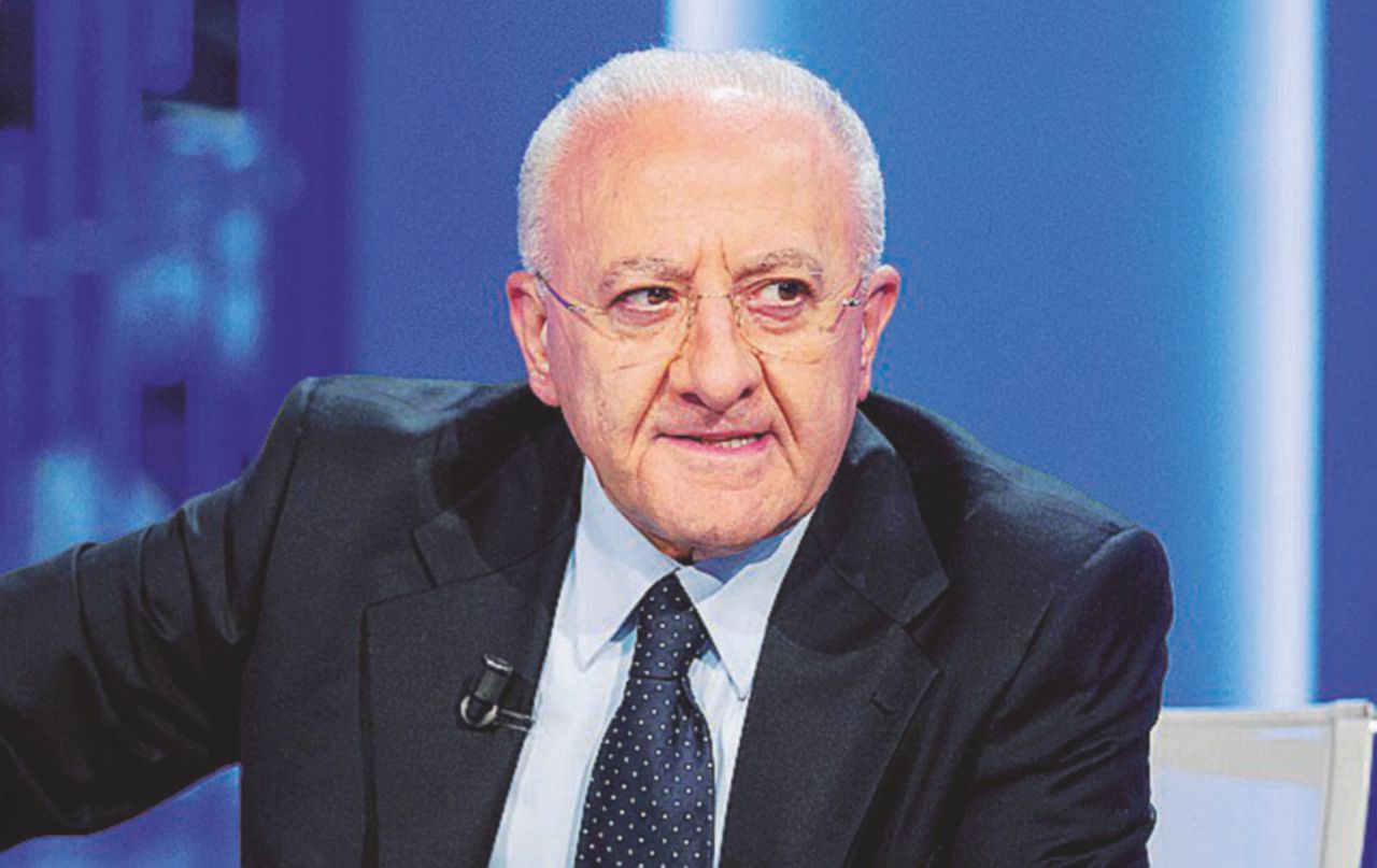 Casoria, il nipote del boss sposa la figlia del consigliere Pd: De Luca tra gli invitati