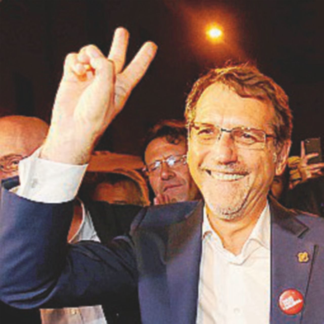 Merola vince e attacca Renzi: “Basta partito fai-da-te”