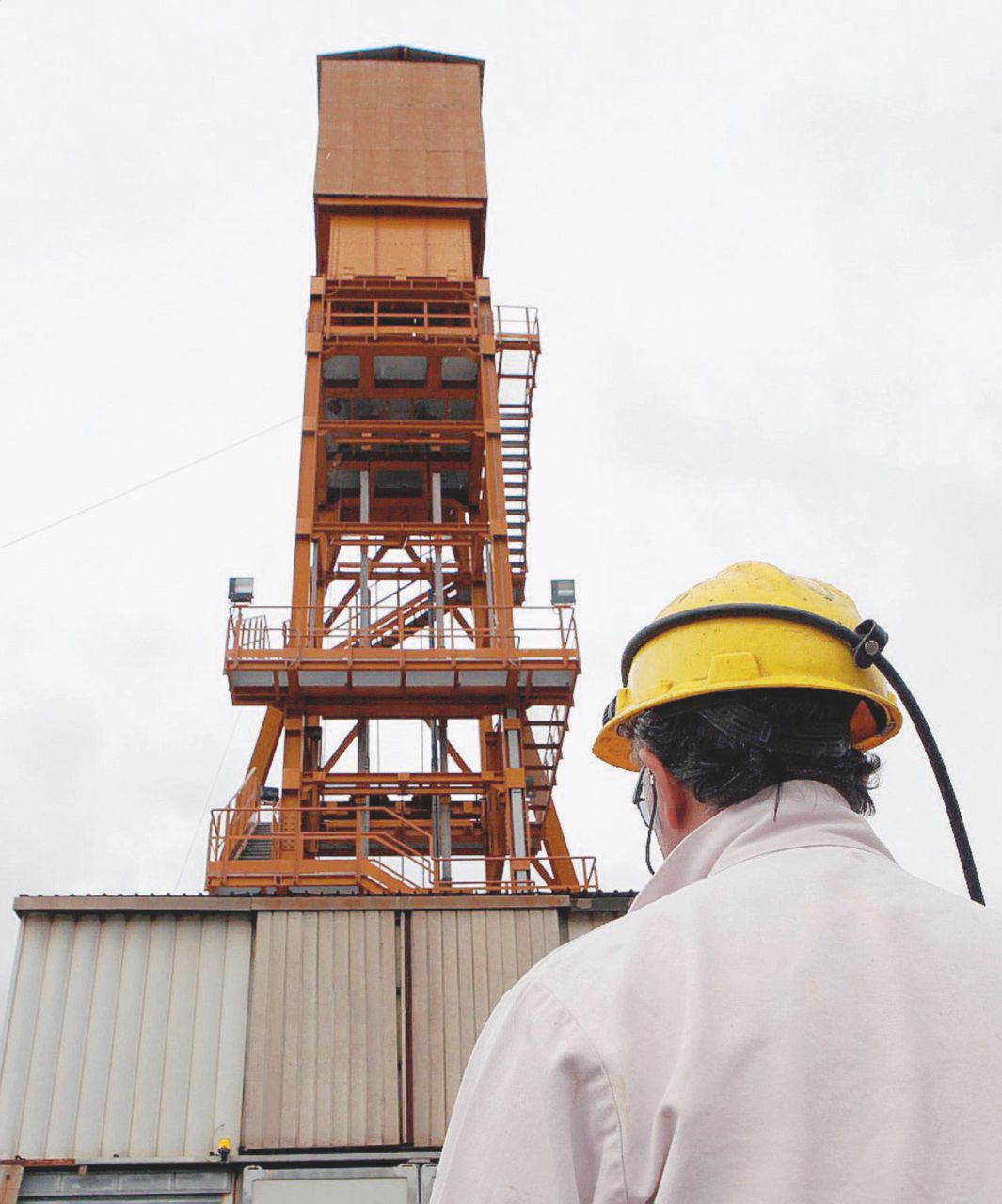 Sulcis, il terreno è troppo inquinato: impossibile stabilire dove costruire. Frutta e verdura vietate ai bambini