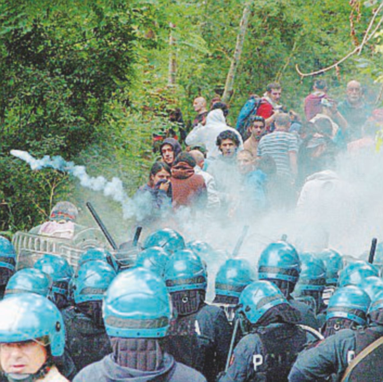 Copertina di Basta calunnie a quella sentenza