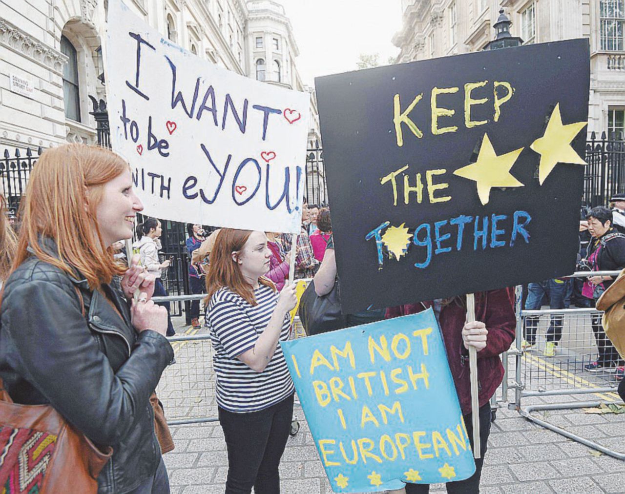 Copertina di Il Ciaone all’Europa sgretola i laburisti: Corbyn rischia l’exit