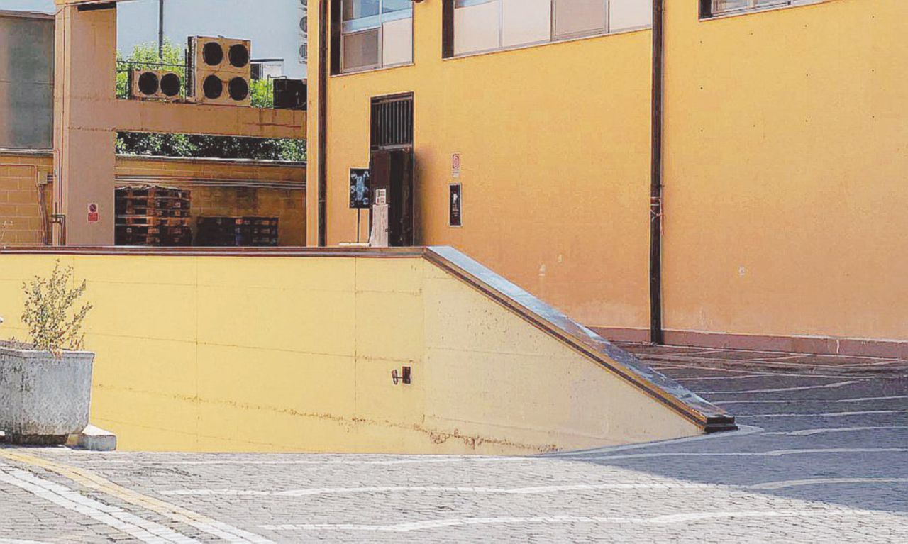 Stuprata a 16 anni dagli amichetti. Fermati in cinque