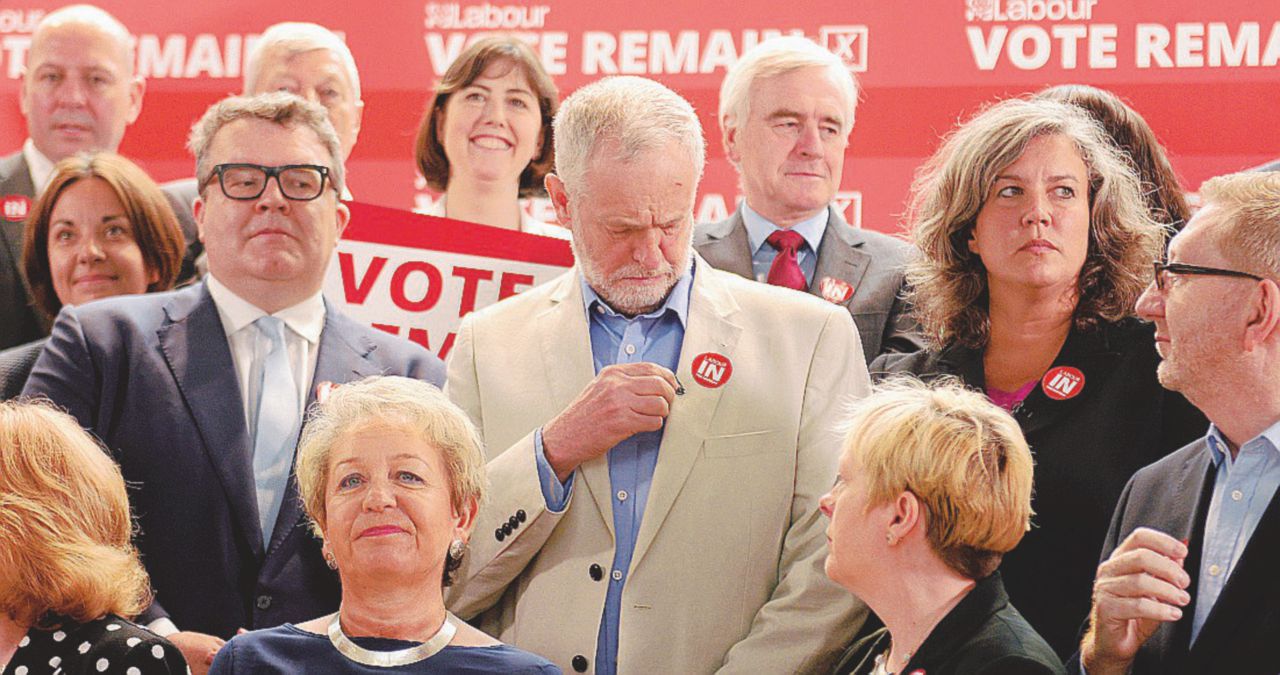 Copertina di Tutti contro Jeremy: “Non sei un leader”