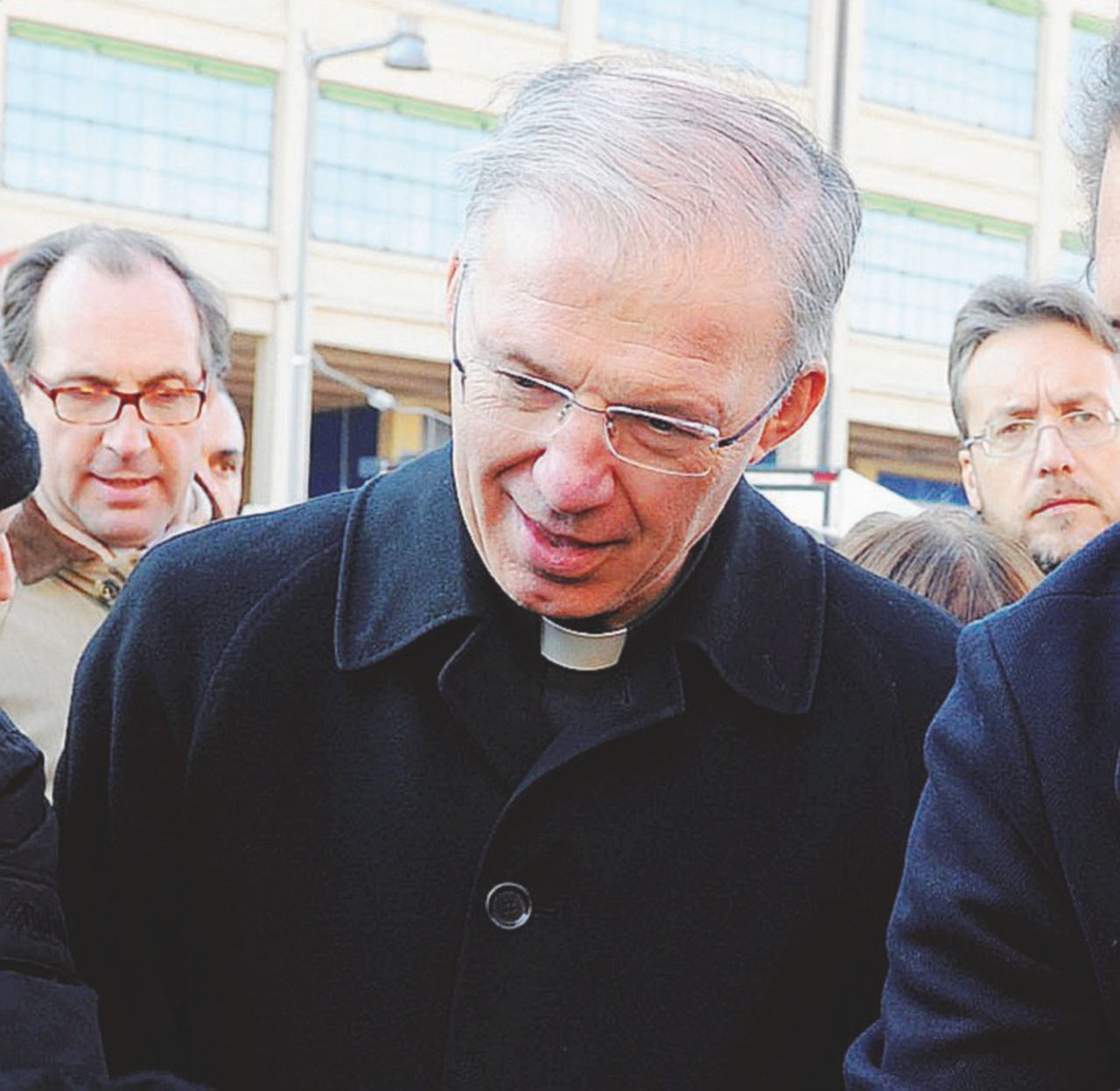 Abusi su 5 minori, condannato il sacerdote di Cl