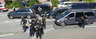 Copertina di Germania, uomo armato si barrica in un cinema. Ucciso dopo blitz della polizia, ostaggi in salvo