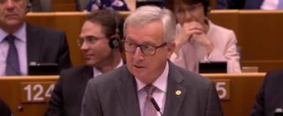 Copertina di Brexit, Farage ride a Bruxelles. Juncker: “Ultima volta che applaude in quest’Aula”