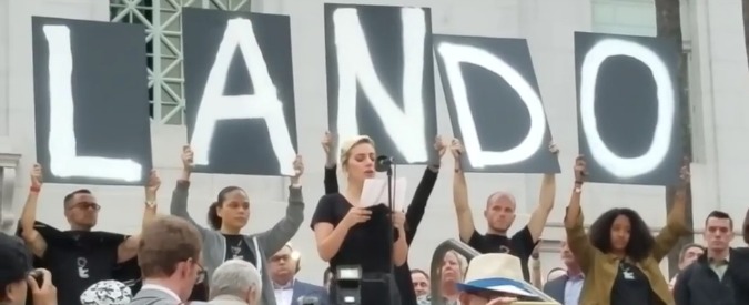 Strage di Orlando, Lady Gaga piange per le vittime della strage: “E’ un attacco all’umanità”