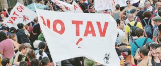 Copertina di No Tav, 20 misure cautelari di cui 11 arresti. “Responsabili delle tensioni del giugno 2015 a Chiomonte”