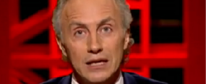 Copertina di Servizio Pubblico, elezioni Napoli: Travaglio racconta chi è Luigi de Magistris