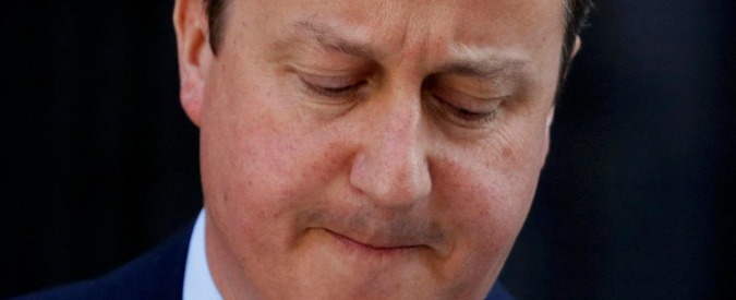 Brexit, Cameron lo “scommettitore” perde la giocata decisiva. La parabola: da astro dei Tory ai Panama Papers