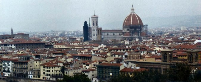 Firenze, no al McDonald’s in Duomo. Ma il centro è già un luna park per turisti