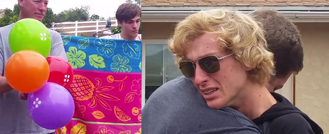 Copertina di Fratelli daltonici vedono i colori per la prima volta: la reazione è commovente