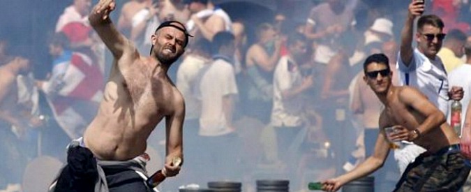 Copertina di Euro 2016, hooligans a Marsiglia. Video ricostruzione di una giornata da dimenticare
