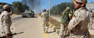 Libia, kamikaze fanno esplodere due autobombe a Sirte: 8 soldati morti