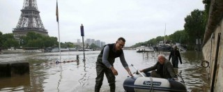 Copertina di Maltempo Germania e Francia, 11 vittime per inondazioni: “Catastrofe naturale”. Louvre sposta opere da zone a rischio