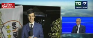 Copertina di Mentana all’inviato: “Arrotola la tua bandiera”. “E’ del M5S. La mia è della Roma”