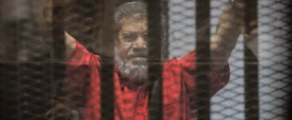 Copertina di Egitto, ex presidente Morsi condannato all’ergastolo per spionaggio