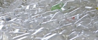 Copertina di Da bottiglie e sacchetti di plastica il “carburante” del futuro grazie a un processo chimico