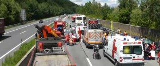 Copertina di Austria, incidente tra autobus e tir: feriti 46 pellegrini italiani. Quattro sono gravi