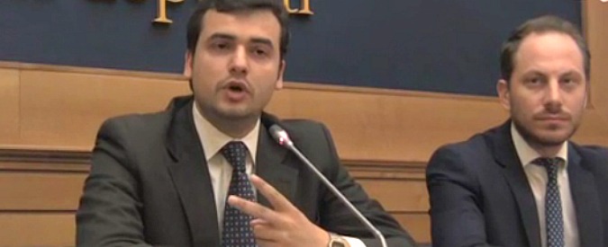 Copertina di Equitalia, M5s al Pd: “Renzi vuole abolirla? Si può fare domani, voti le nostre proposte”