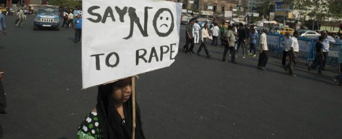 India, violentata dal branco con una pistola. A guidare il gruppo l’uomo che aveva già abusato di lei