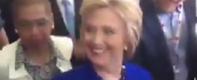 Copertina di “La Clinton è posseduta dal demonio”: il video del pastore diventa virale