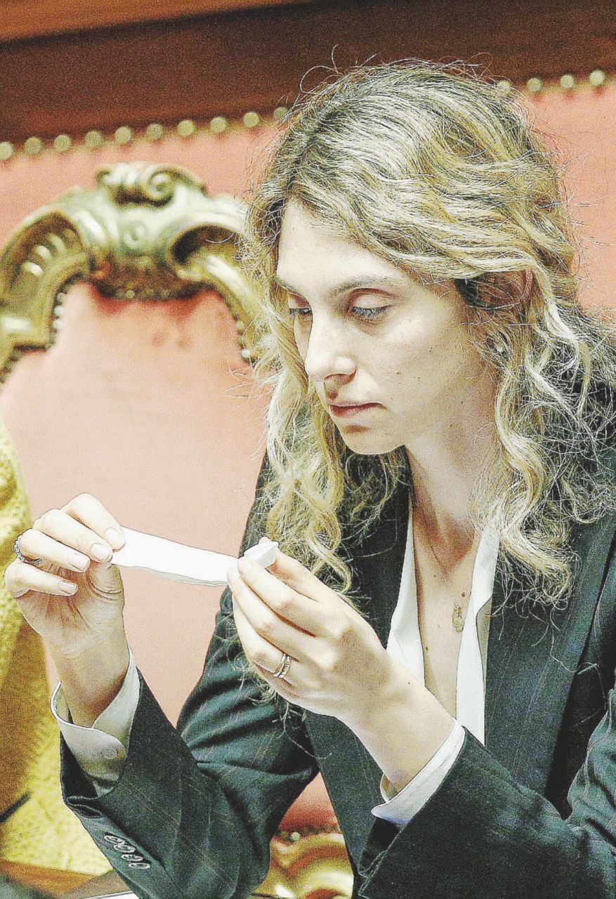 Copertina di Madia, Poletti & C. Gli zombie di governo che rischiano l’Exit