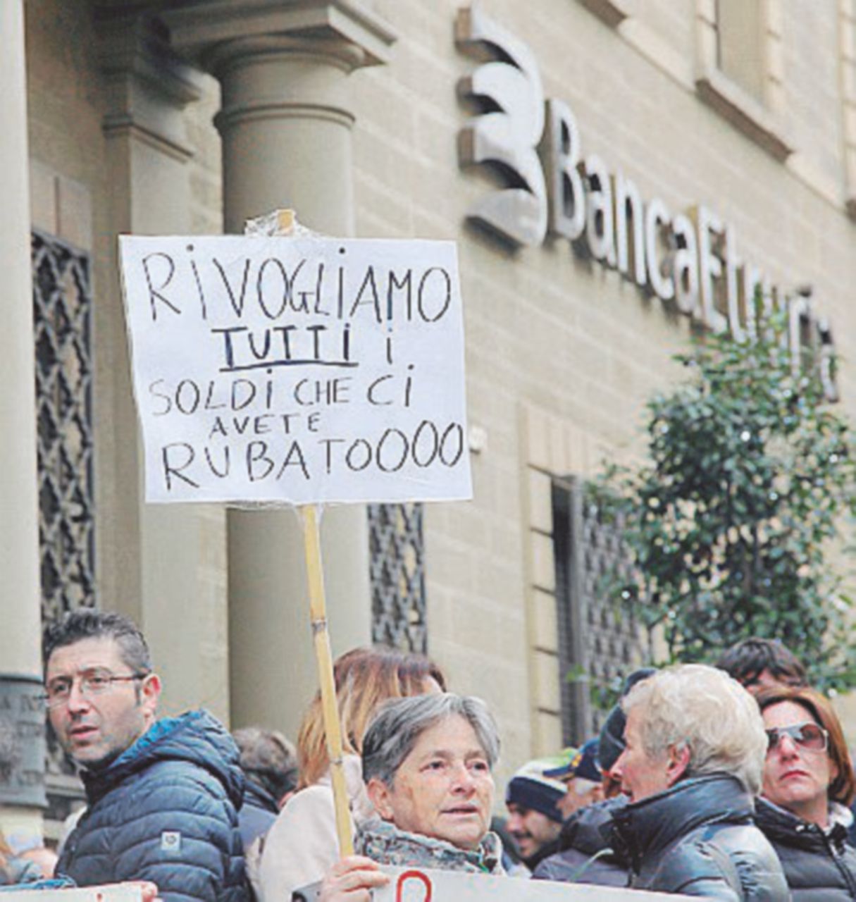 Rimborsi ai truffati di Etruria & C., tutto fermo Rimborsi ai truffati di Etruria & C., tutto fermo