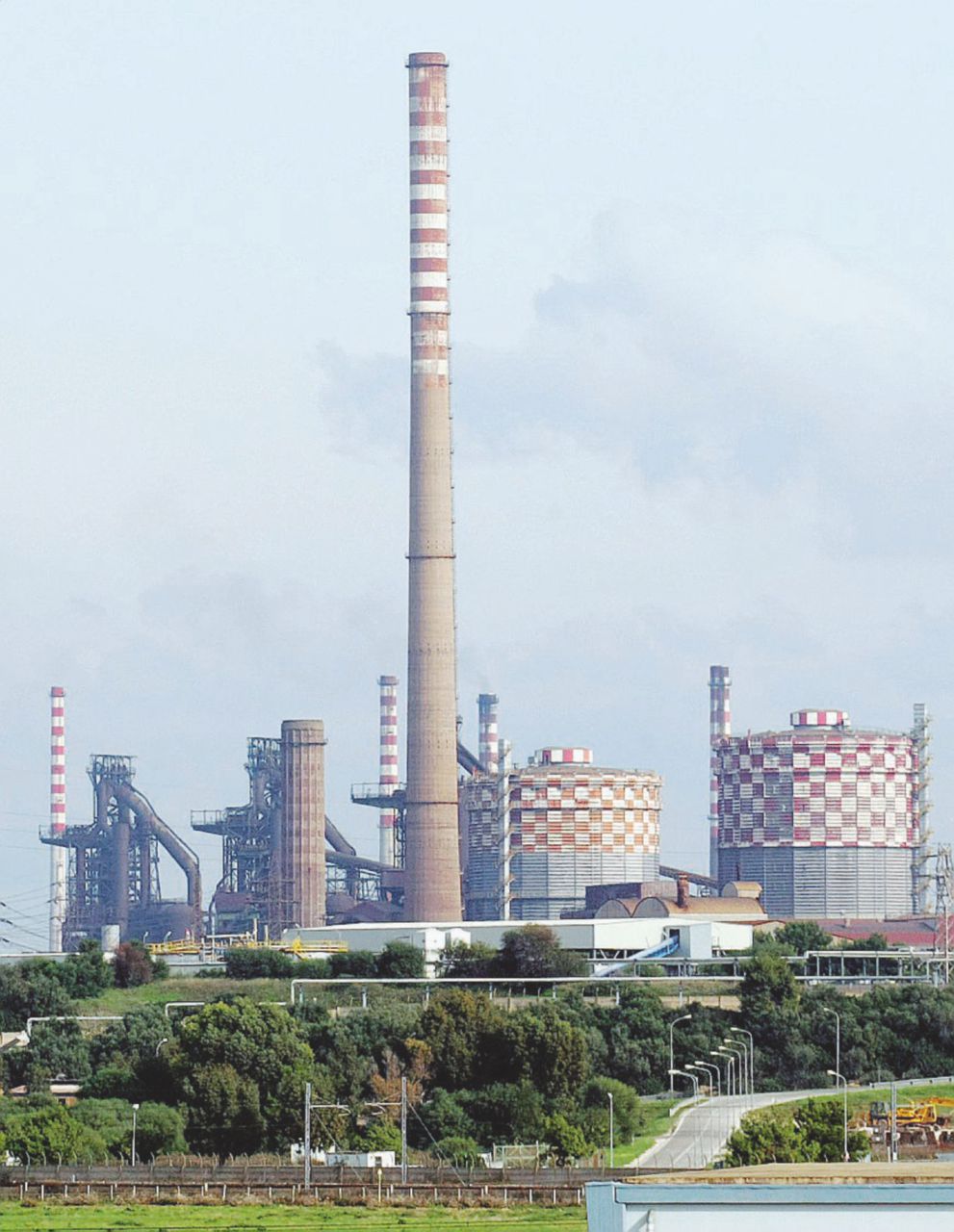 Lo stabilimento di Taranto è in vendita - Ansa 400 milioni dalle bollette per vendere Ilva